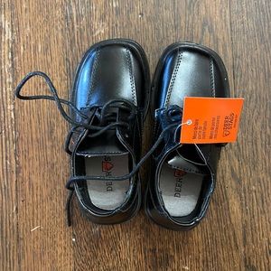 NWT black Deer Stag boys dress shoes